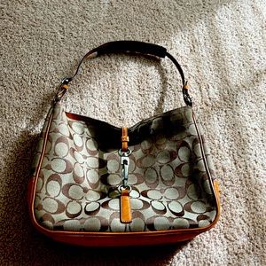 Coach classic bag in good condition!